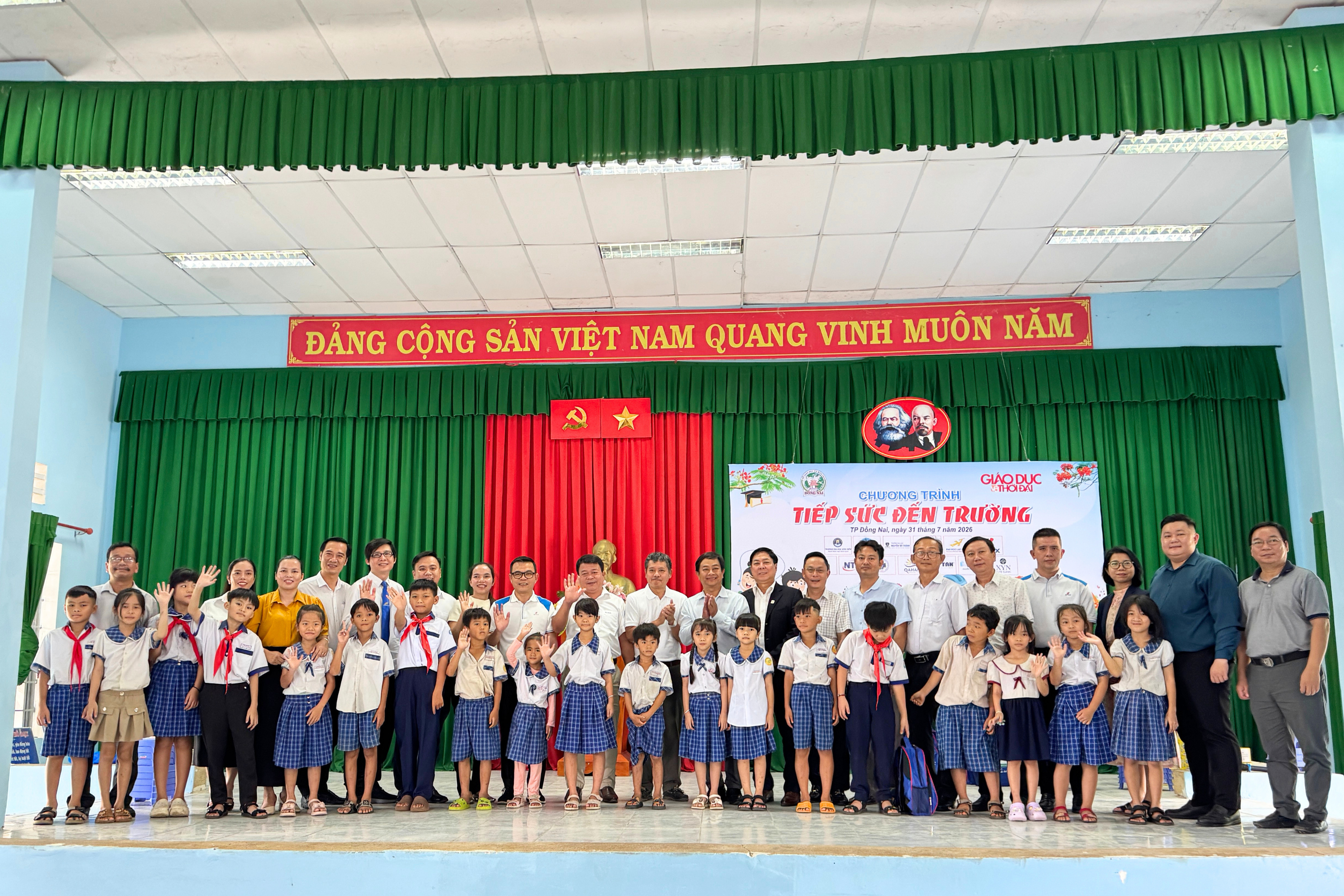 BITEX ĐỒNG HÀNH CÙNG BÁO GIÁO DỤC & THỜI ĐẠI “TIẾP SỨC ĐẾN TRƯỜNG” CHO HỌC SINH XÃ TÀ LÀI, THÀNH PHỐ ĐỒNG NAI