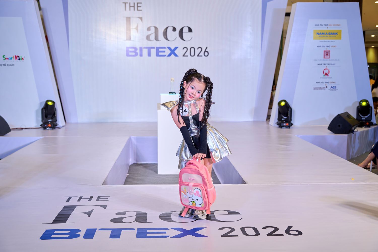 MAX04969.jpg