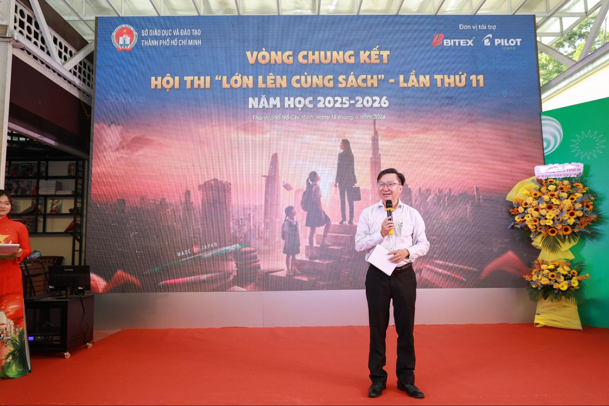 pilot-dong-han h-cung-so-gddt -tp-hcm-lan-to a-van-hoa-doc- tai-hoi-thi-lo n-len-cung-sac h-4.jpg