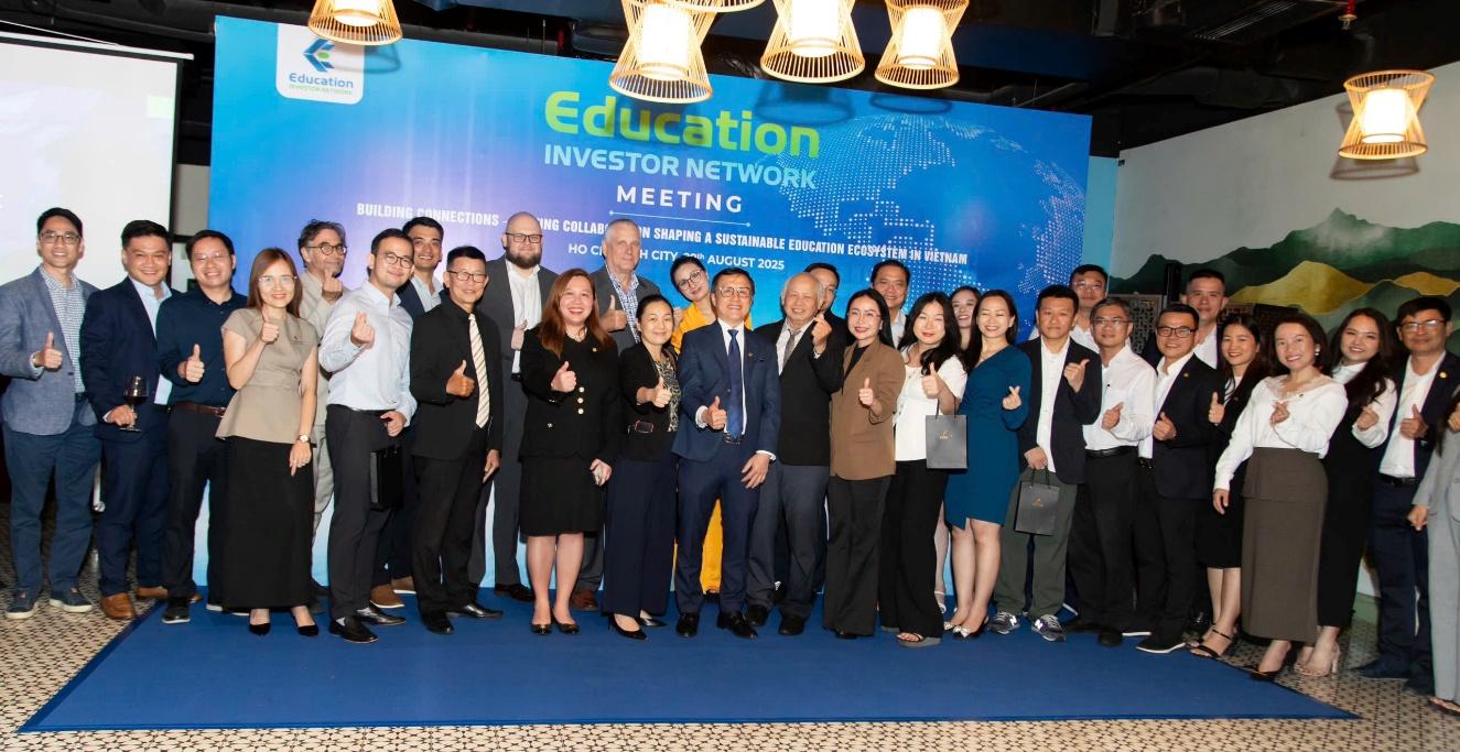 ra-mat-clb-edu cation-investo r-network-ein- dau-an-tren-ha nh-trinh-kien- tao-tuong-lai- ben-vung-1.jpg