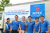 Bitex tổ chức chương trình khám chữa bệnh miễn phí cho người nghèo và trao quà cho giáo viên, học sinh tại Long An